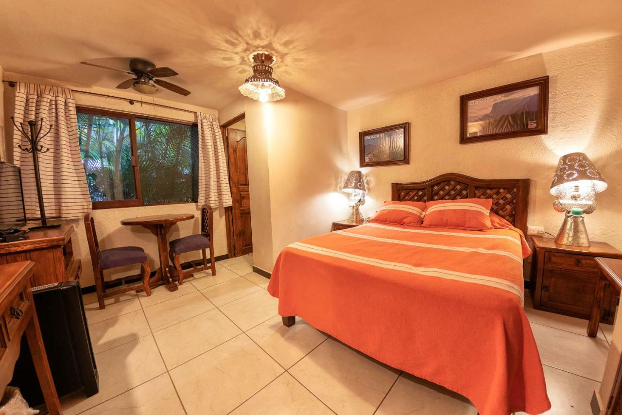 Hotel Casa Yunenisa オアハカ州 エクステリア 写真