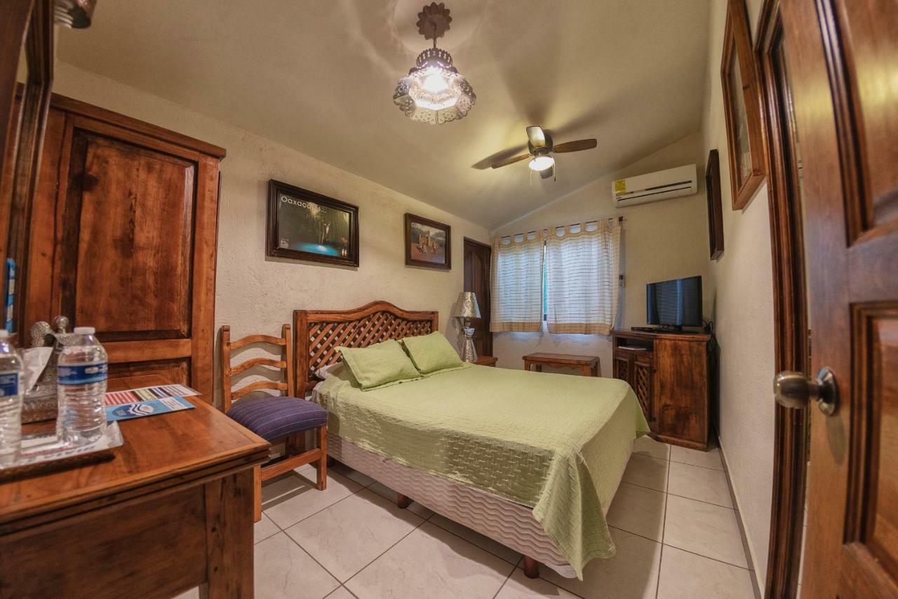 Hotel Casa Yunenisa オアハカ州 エクステリア 写真